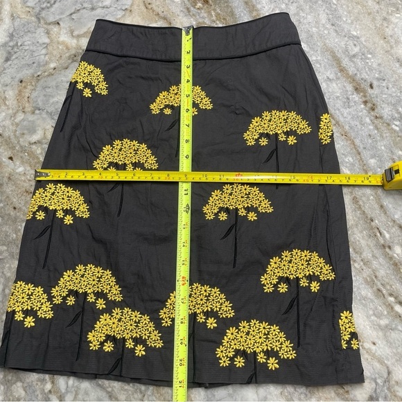 Anthropology Floreat Embodied Yellow Flowers size 2 - Picture 6 of 9